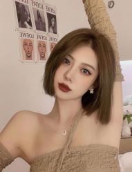 -AYO SALON