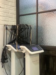 -丁和李朴美发沙龙