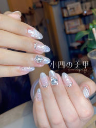 -小四撸猫美甲咖