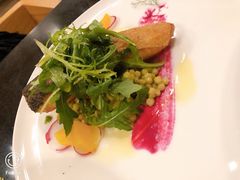 香煎三文鱼配珍珠意面-WOLFGANG PUCK KITCHEN & BAR(迪士尼小镇店)