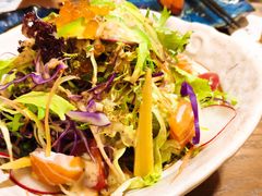 三文鱼牛油果沙拉-寒鰤日式精致料理