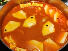 -尚尚仙·酸汤猪手·猪肚鸡火锅(华联万柳购物中心店)