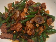 -阿瓦山寨·湘菜现炒·剁椒鱼头王(咸阳总店)
