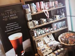 零售区-星巴克(武康路店)