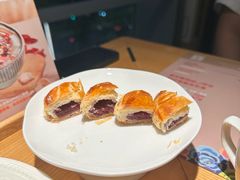 玫瑰鲜花饼-甘思咪哚·云南艺术餐厅(天河广百店)