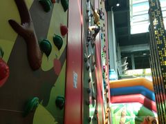 -蒙特利亲子乐园