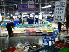 -霞涌市场海鲜摆卖区