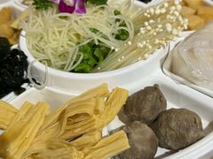 -鸡遇虾煲干锅火锅(小寨金莎店)