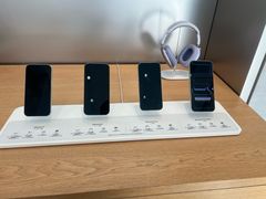 -Apple零售店(华贸购物中心店)