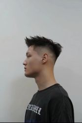 -一家只做男发烫染的店