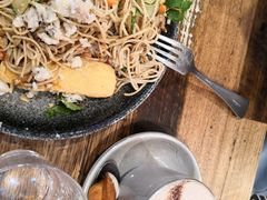 -FLOVIE FLORIST CAFE