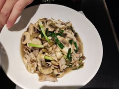 雪菜炒蘑菇-老头儿油爆虾·1987杭州烟火味(湖滨银泰in77D区店)