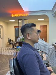 -理昂男士理发店 Barber shop