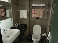 -天豪花香村酒店(贵阳花果园文创园店)