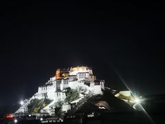 -平措康桑·和牛自助观景餐厅(布达拉宫店)