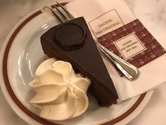 -Cafe Sacher(WIEN)