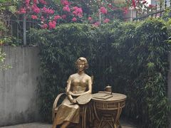 -红线女旧居