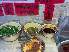 -柳州肥姨妈大骨螺蛳粉(东靖路店)