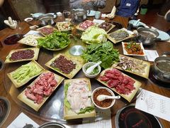 -周老三跷脚牛肉·全牛火锅(非遗传承店)