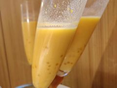 杨枝甘露-小鱼小牛·鱼牛干锅·脆鱼火锅(世欧广场店)