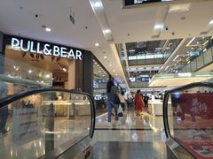 -万达广场菱角湖店-地面停车场