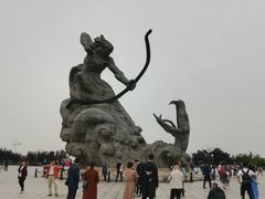 -巴陵广场