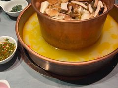 -慢丽江·云南野生菌土鸡锅(付家庄店)