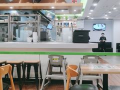 大堂-老乡鸡(南京龙池地铁站蓝郡店)