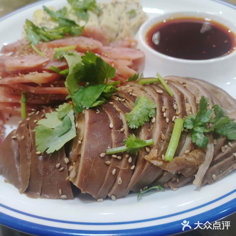 穿越津门一偶,品尝正宗包子和菜品