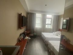 -麦新格精品酒店(上海国际旅游度假区川沙地铁站店)
