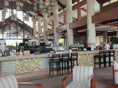 -亚龙湾喜来登·美景台大堂吧