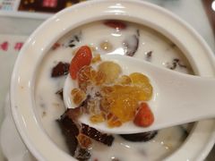 -广信牛奶甜品世家(台东店)