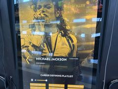 -摇滚乐名人堂博物馆