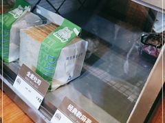 面包甜点陈列柜-Juicy Bakery(大学路店)