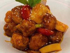 椰果菠萝咕噜肉-闻见中国海南菜(K11店)