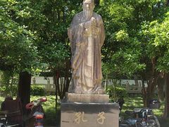 -汇龙潭