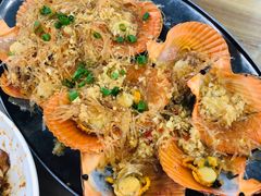 蒜蓉粉丝蒸扇贝-明记海鲜大排档(巽寮湾店)