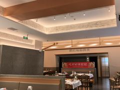 -肥肥虾庄·金牌油焖大虾(汉口城市广场店)