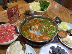 -亮欢寨酸汤鱼(沙冲路店)
