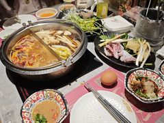 -一绪に寿喜烧(虹悦城店)