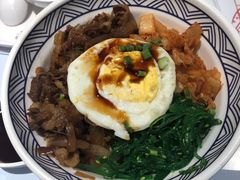 泡菜牛肉饭（＋汤羹）-花漫里日式餐厅(城东中骏店)