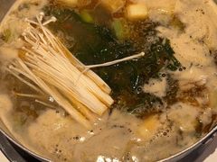 -七欣天香辣蟹火锅(闵行浦江欢乐颂店)