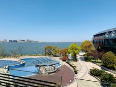 -上海滴水湖皇冠假日酒店