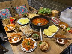 -贵厨酸汤牛肉(花果园国际中心店)