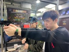 -都市枪神实弹射击俱乐部