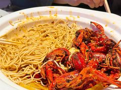 -肥肥虾庄·金牌油焖大虾(首义路店)
