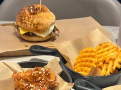 -必胜客(东大桥店)