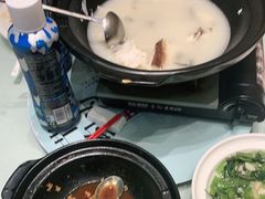 -香山湖家家宴(中山陵店)