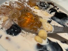 -RUXU入续糖水铺与包(卓悦中心店)