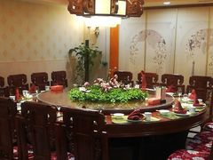 包厢-那家老院子东北菜·饺子·小鸡炖蘑菇(艳华街店)